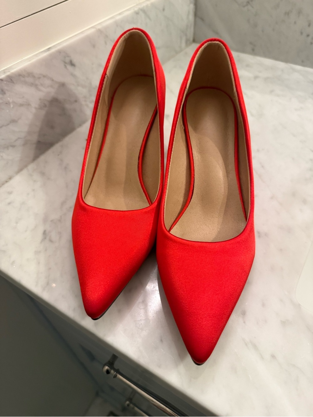 Women’s Pointed Toe Satin Pumps - Red